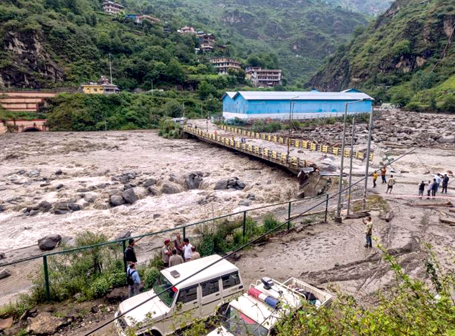 Search for missing people in Himachal Pradesh after cloudburst intensifies, state government issues advisory for tourists.